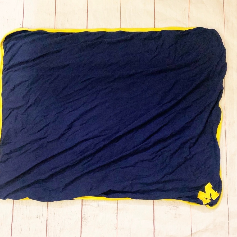 Michigan stroller blanket